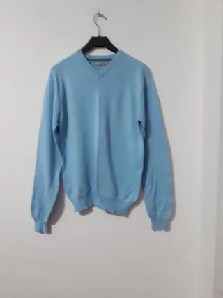 Jersey azul cuello pico