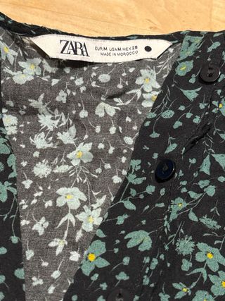 Vestido Zara floral talla M