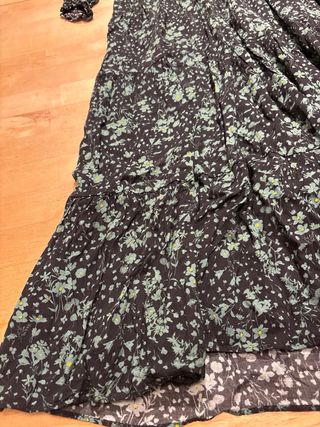 Vestido Zara floral talla M