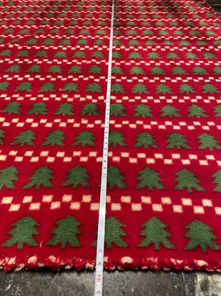 Coperta natalizia con alberelli