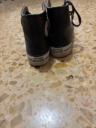 Converse plataforma negras de polipiel