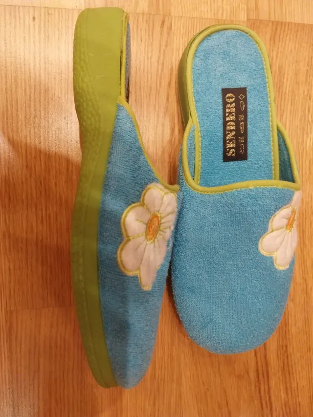 Zapatillas de casa Sendero flor azul
