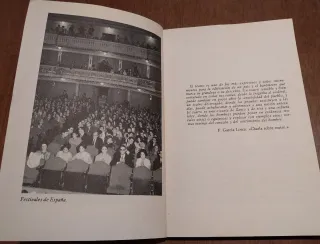 Libro 1975 "El Teatro Español Hoy"