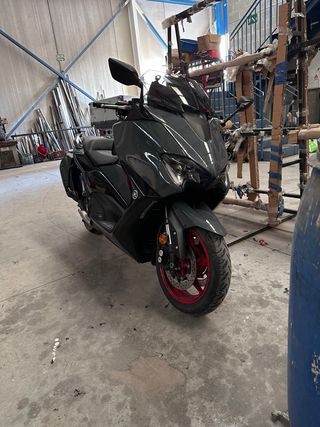Yamaha T Max 560 Tech Max ((( impoluta)))