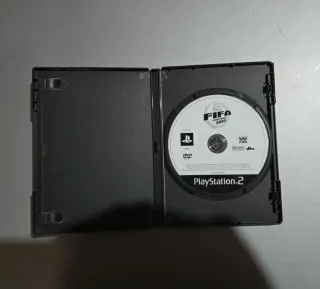 FIFA Football 2003 per PlayStation 2