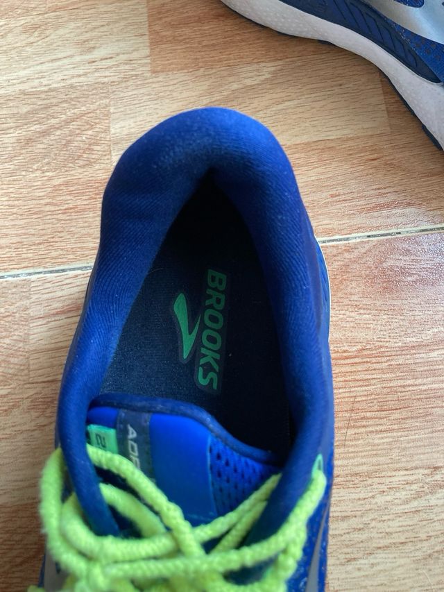 Zapatillas running Brooks azules y verdes