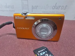 Cámara Nikon Coolpix S5300 Naranja sin cargador