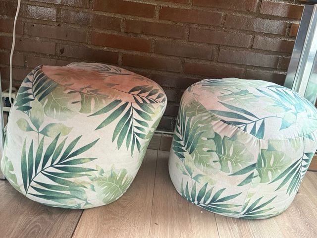 2 Pufs Diseño Hojas Tropicales