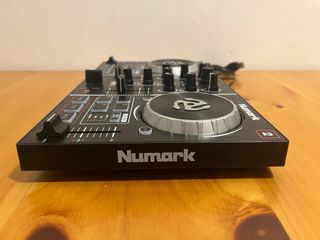 in vendita Numark perfettamente funzionante