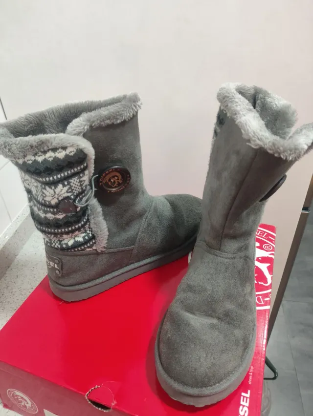 Botas Diesel Gris Talla 40