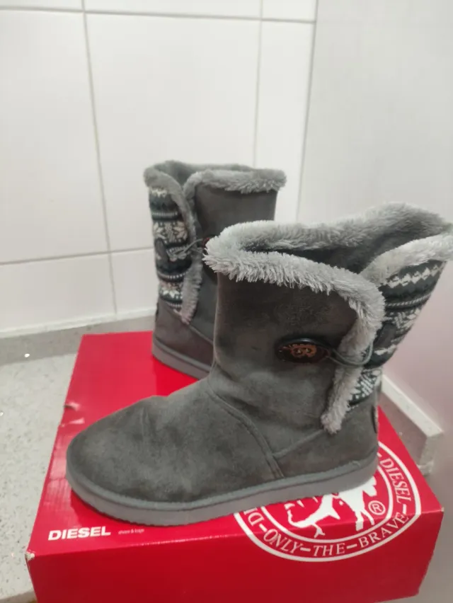 Botas Diesel Gris Talla 40
