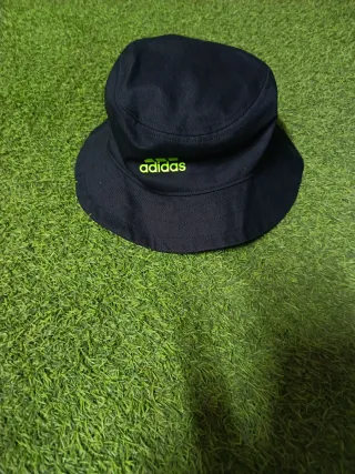 Sombrero Adidas Dance Bucket Negro y Verde