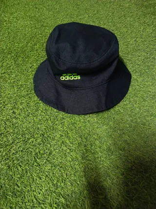 Sombrero Adidas Dance Bucket Negro y Verde