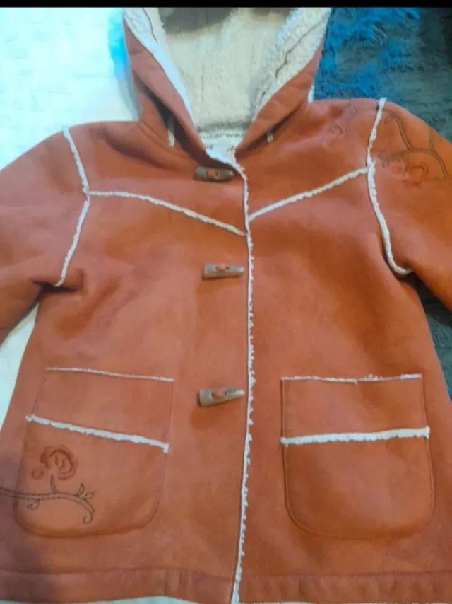 Trenca niña forrada borreguito Zara