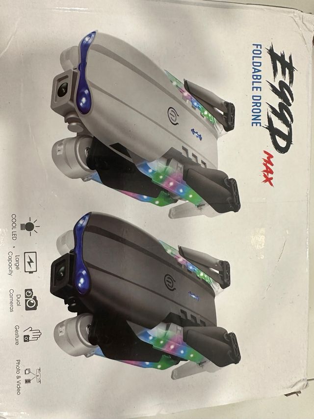 Drone con cámara y luces LED