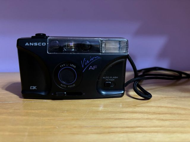 Fotocamera analogica Ansco Vision AF nera