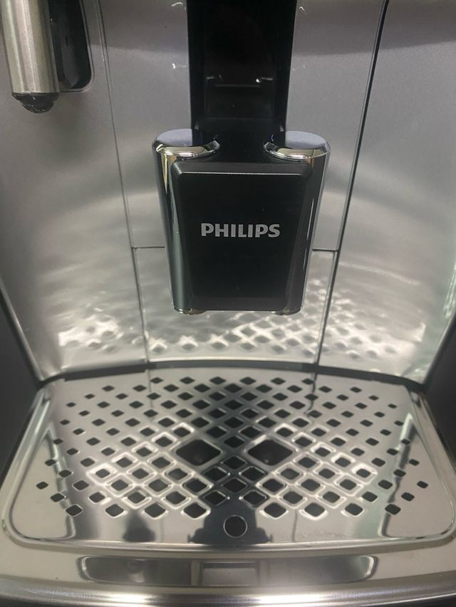 Cafetera Philips EP3246 superautomática