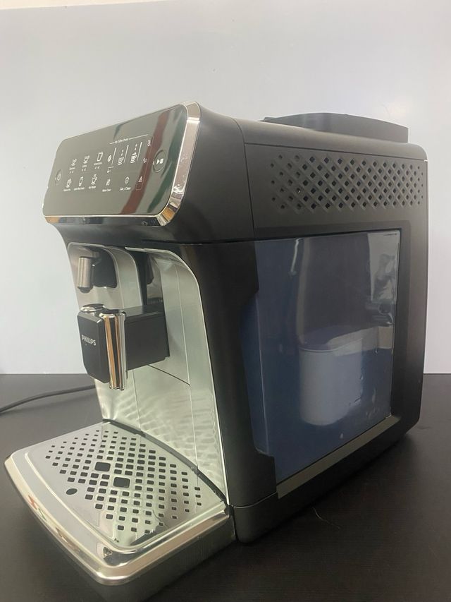 Cafetera Philips EP3246 superautomática