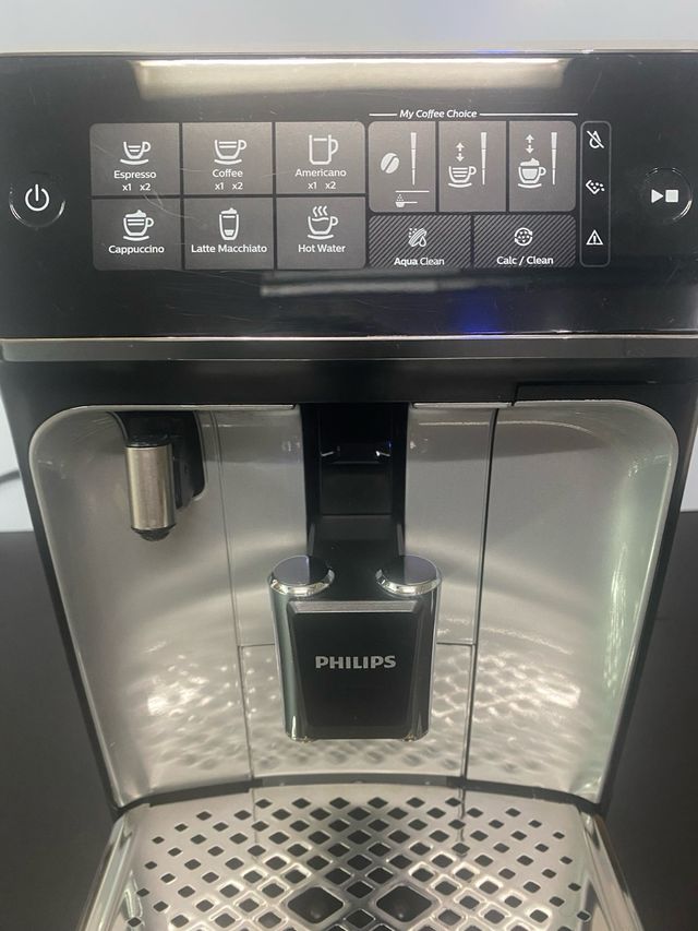 Cafetera Philips EP3246 superautomática