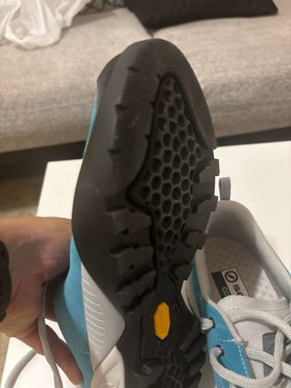 Zapatillas Scarpa Mojito Talla 41.5 Nuevas