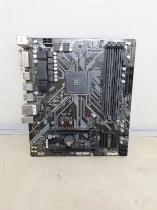 Placa Base Gigabyte B450M DS3H