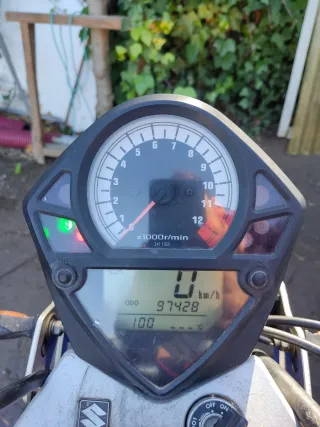 Suzuki SV650 Naked K4 Azul