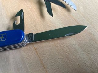 2 Canivetes Victorinox Huntsman e Climbers