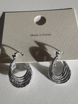 Pendientes plateados