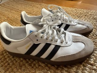 Zapatillas Adidas Samba Beige y Blancas