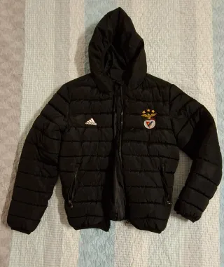 Chaquetas bomber una es marca adidas
