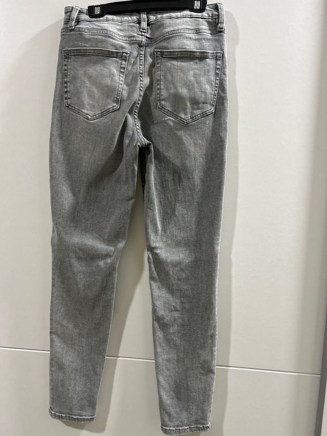 Pantalón vaquero gris Mango Talla 38 Modelo Anne