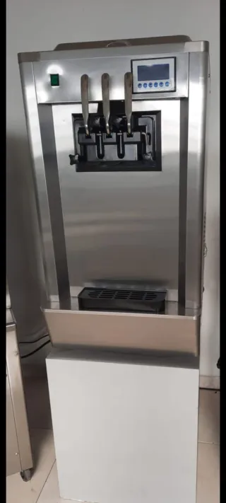 Máquina de helados Soft 3 grifos
