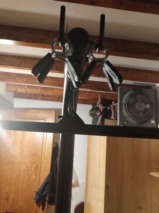 Banco de pesas y discos