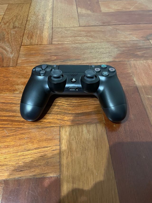 Mando PS4 Original Negro