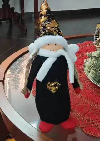 Pupazzo natalizio con cappello paillettes