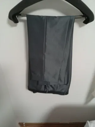 Traje de vestir gris hombre chaqueta y pantalón