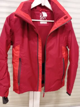 Abrigo de esquí rojo