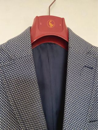 Americana azul con microestampado