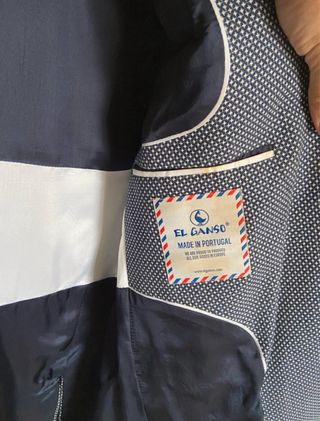 Americana azul con microestampado