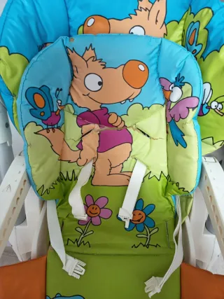 Trona infantil con divertido diseño