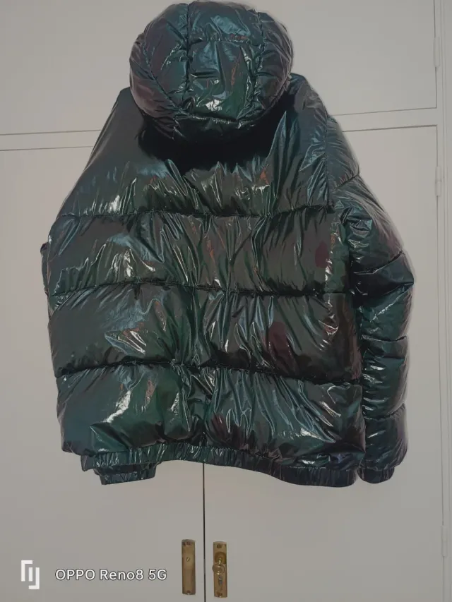 Chaquetón Zara charol verde brillante