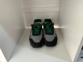 Zapatillas El Ganso grises y verdes