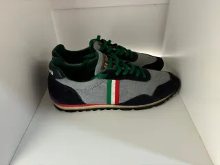 Zapatillas El Ganso grises y verdes