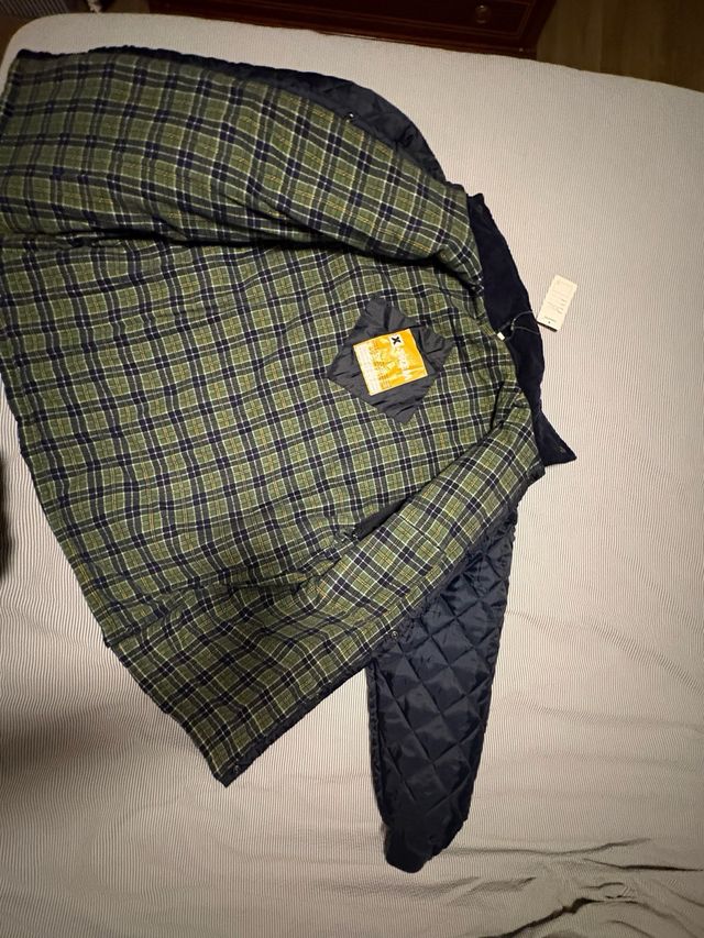 Chaqueta acolchada hombre azul. Sin estrenar.