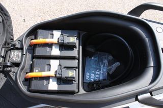 ZEEHO AE8+ 2 Baterías 2025