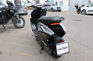 ZEEHO AE8+ 2 Baterías 2025