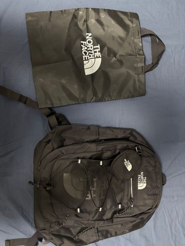 Mochila The North Face Negra + Bolsa de regalo