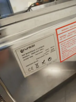 Microondas Grunkel Plata