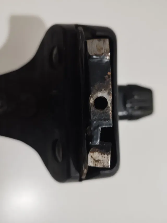 Baca Mercedes Clase B