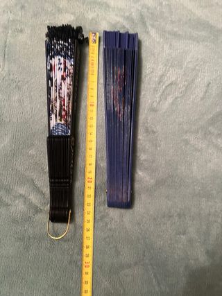 Abanicos decorados de tela o madera.